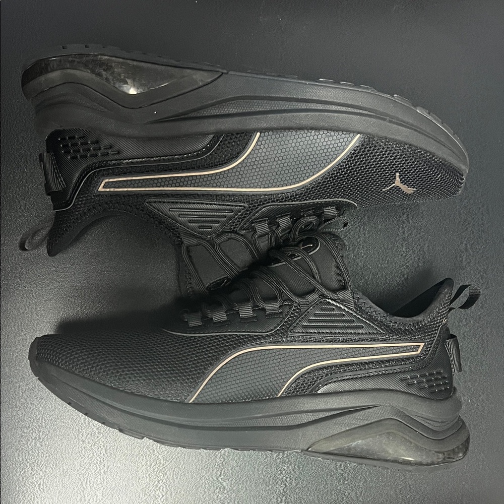 Puma Men's Black and Gray Athletic Shoes